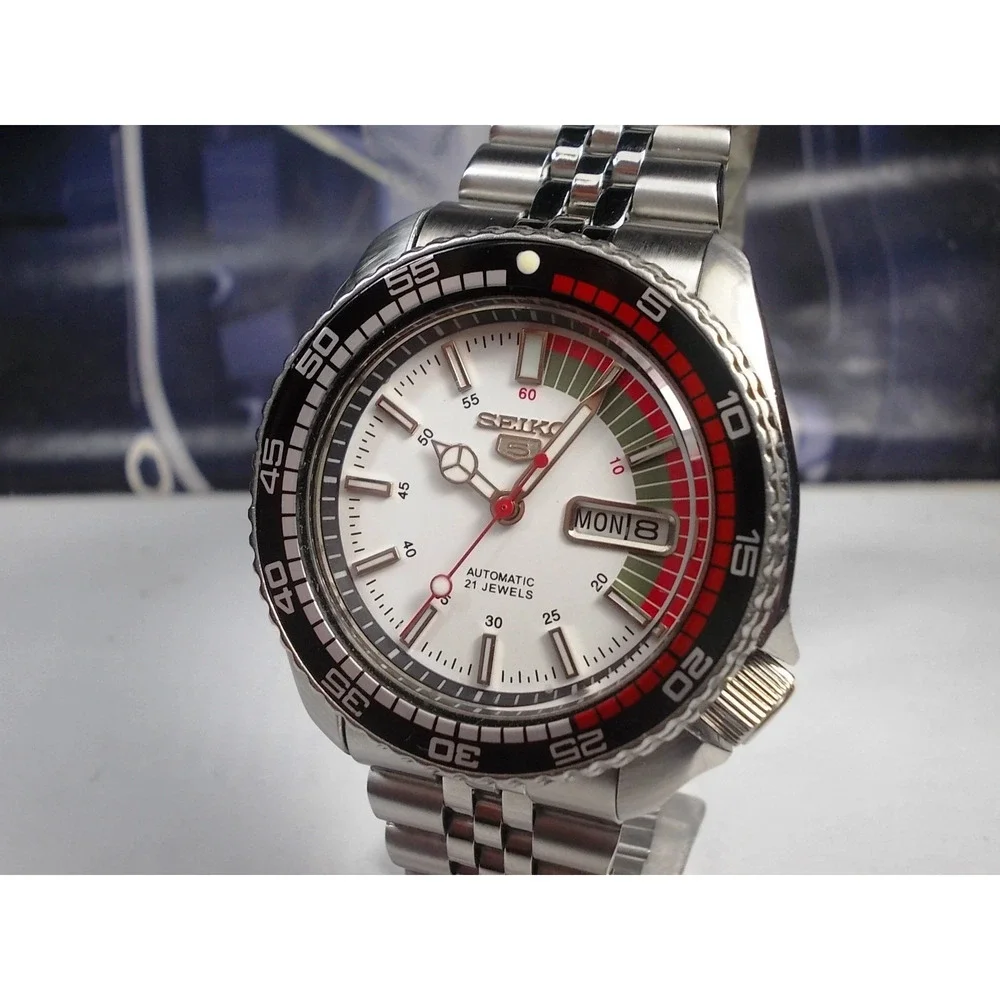 SEIKO 150M DAY/DATE DIVERS AUTO MENS WATCH 6309-729A 'WHITE SEIKO 5' (SN 742885)
